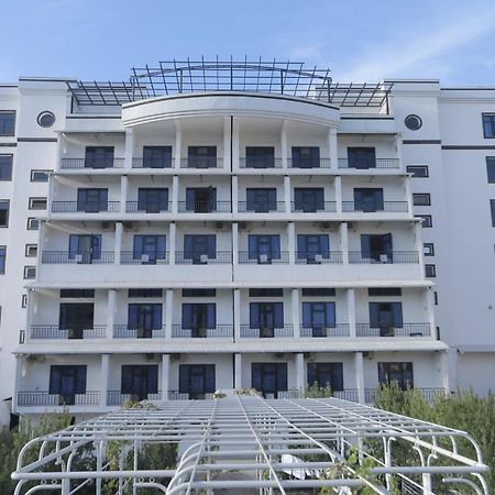 Grand Sherdor Hotel Namangan Exterior photo